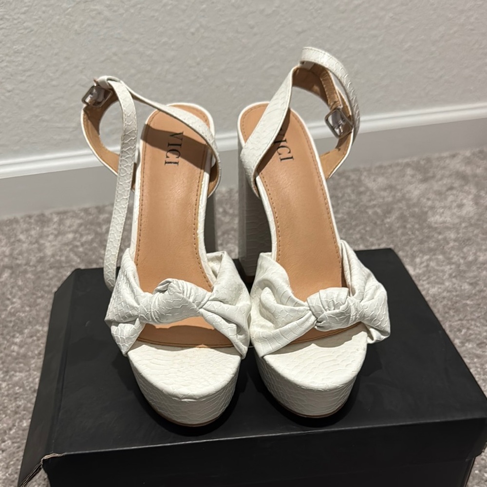 Vici White Platform Shoes Elegant Design